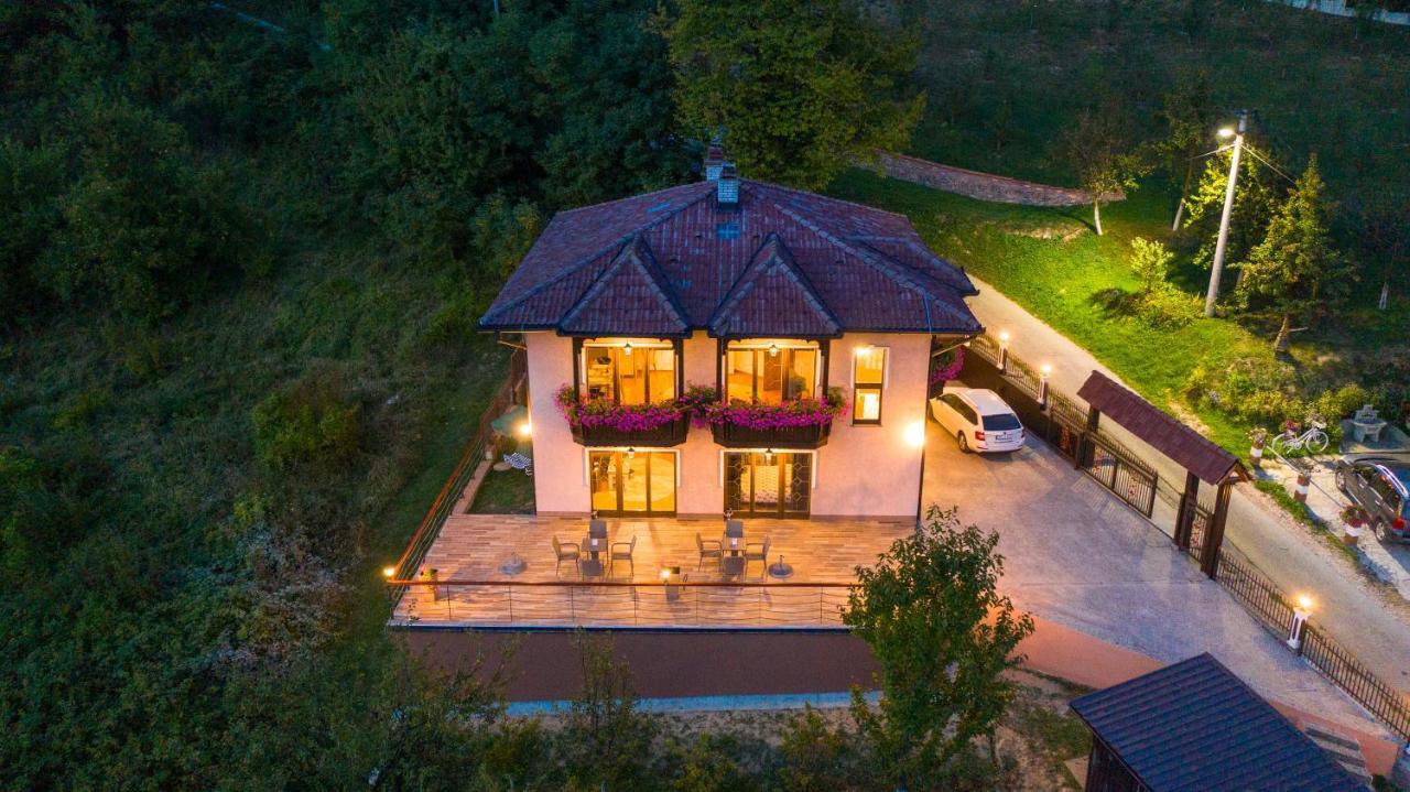 The View Apartment Visoko Esterno foto