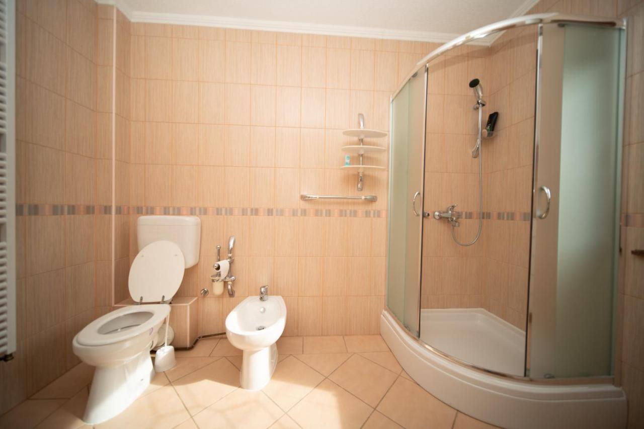 The View Apartment Visoko Esterno foto