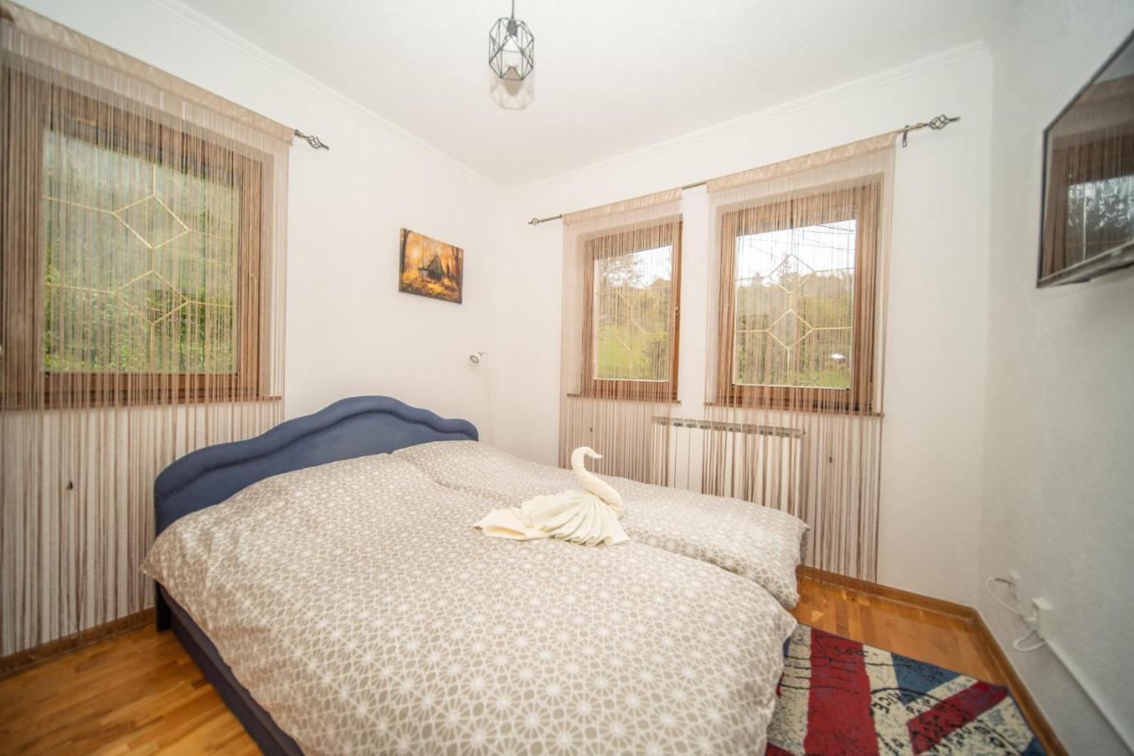 The View Apartment Visoko Esterno foto