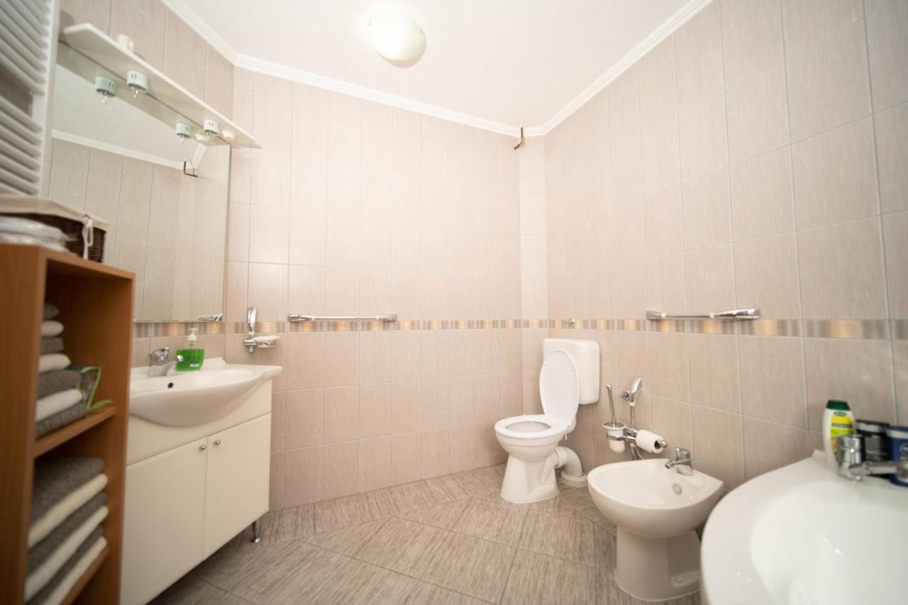 The View Apartment Visoko Esterno foto