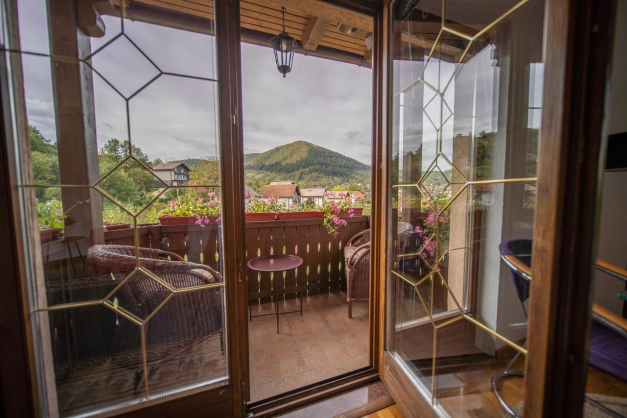 The View Apartment Visoko Esterno foto