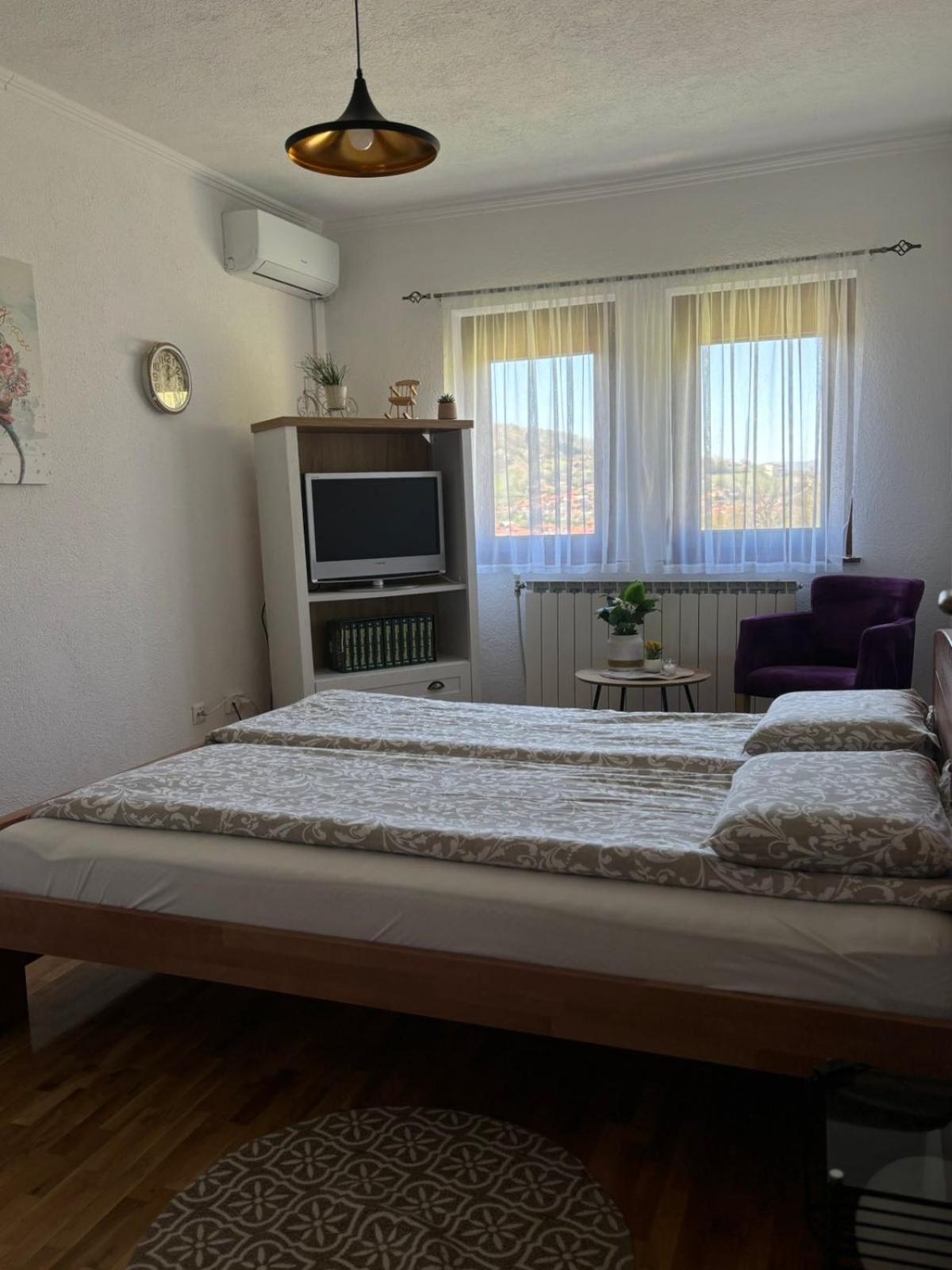 The View Apartment Visoko Esterno foto